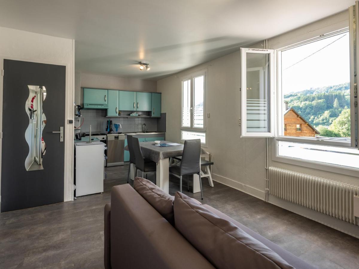 Villa Stunning 4-Bed House In La Bourboule Esterno foto